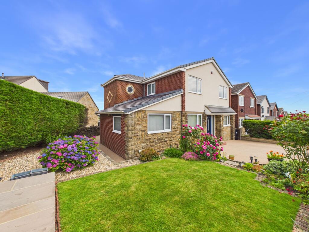 Main image of property: Highfield View Gildersome, Leeds, West Yorkshire, LS27