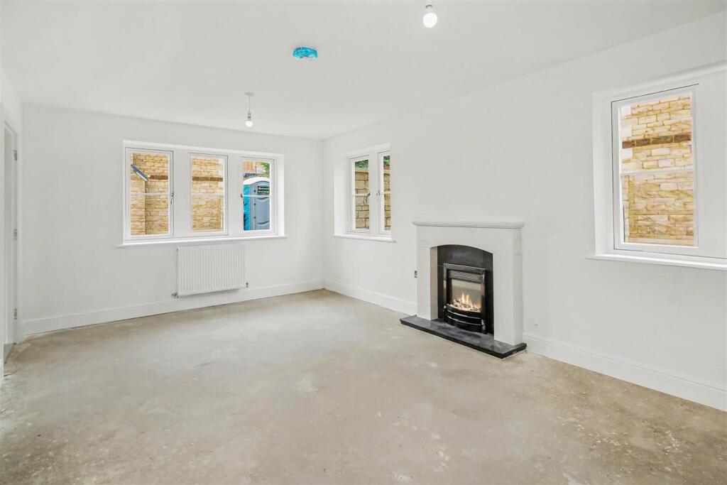 House in Northampton - View 5