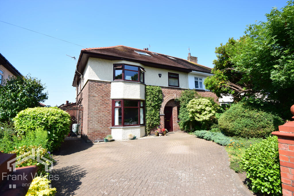 5-bed semi-detached on Blackpool Road, Lytham , Lancashire, £535,000