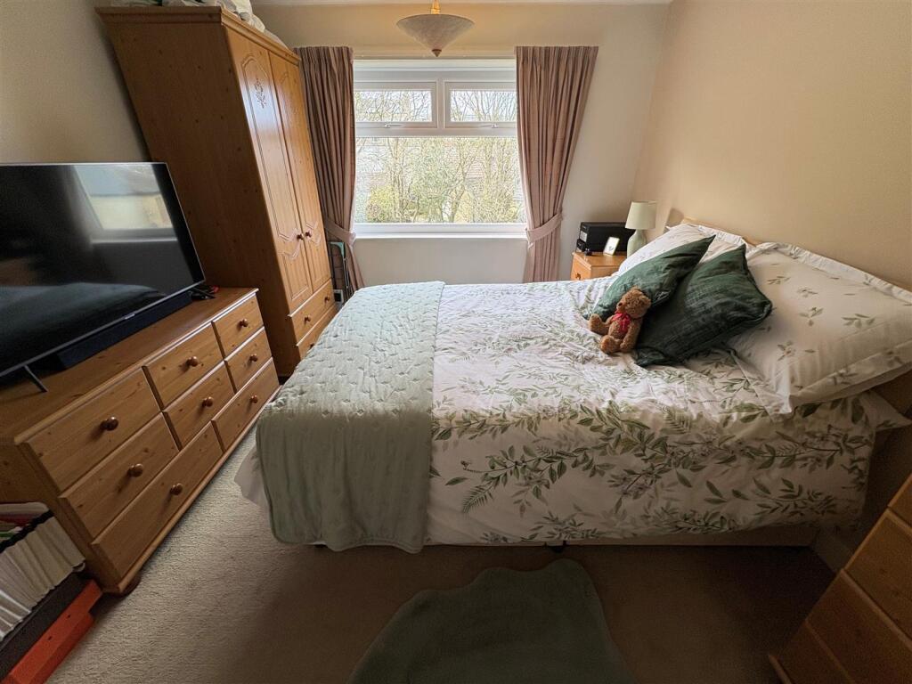 Additional image 13 of Oakleigh Avenue, Clayton, Bradford