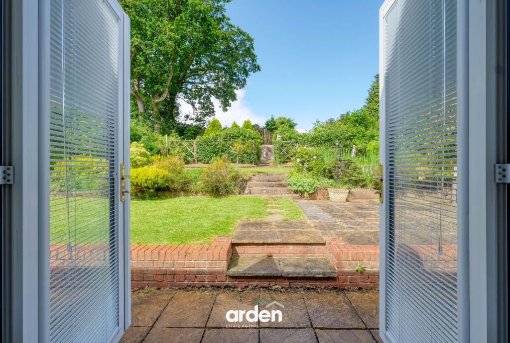 House in Redditch, Headless Cross - View 5