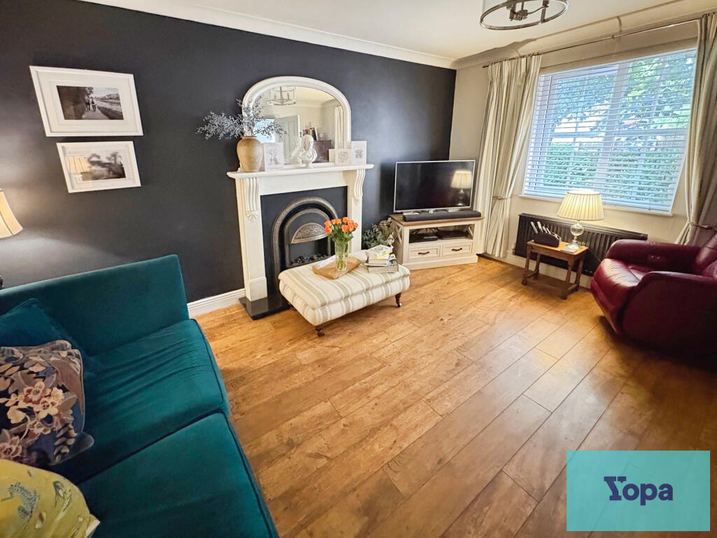 House in Stoke-on-Trent - More