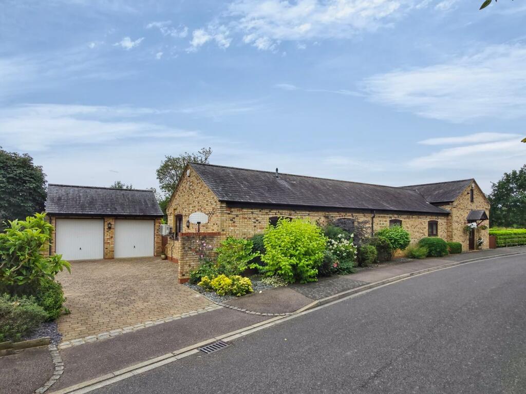Silbury Court, Silsoe, Bedfordshire, MK45 photo 3