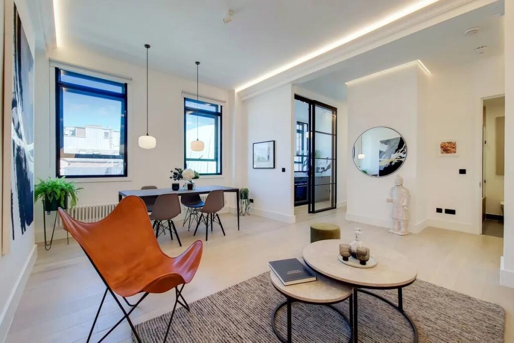 Main image of property: Farley Court, Allsop Place, Baker Street, NW1