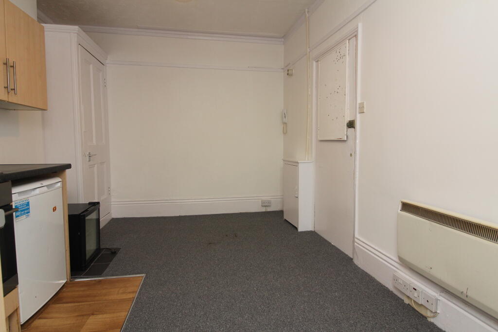 Apartment in Brighton - View 5