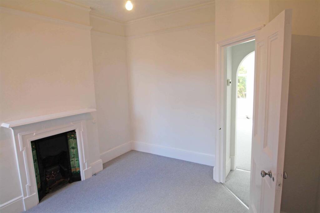 Apartment in Worthing, West Worthing - View 5