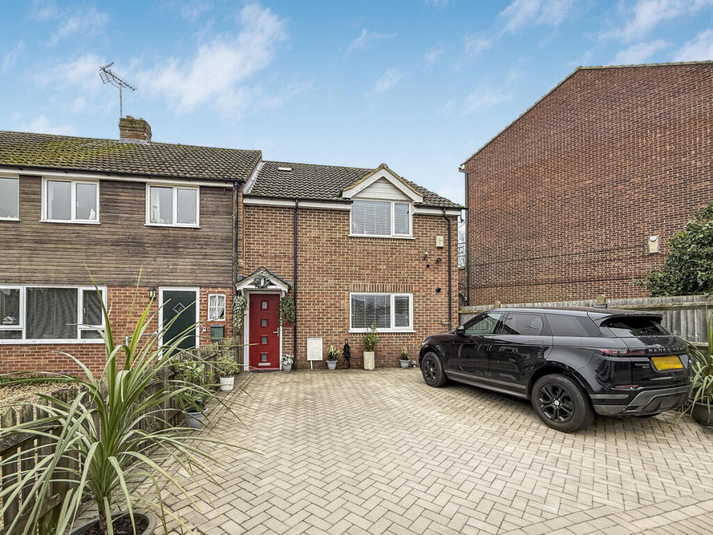 Main image of property: Longfield Road, Twyford, RG10