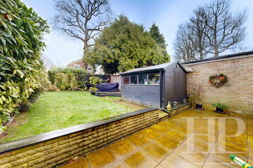Heathfield, Crawley, RH10 - View 4