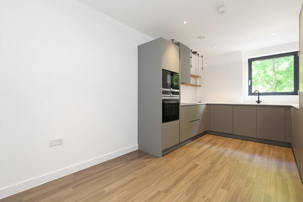 3 bedroom maisonette for rent
