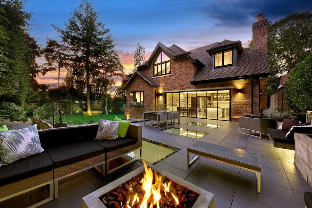 Main image of property: Chiltern Hill, Chalfont St. Peter, Buckinghamshire, SL9
