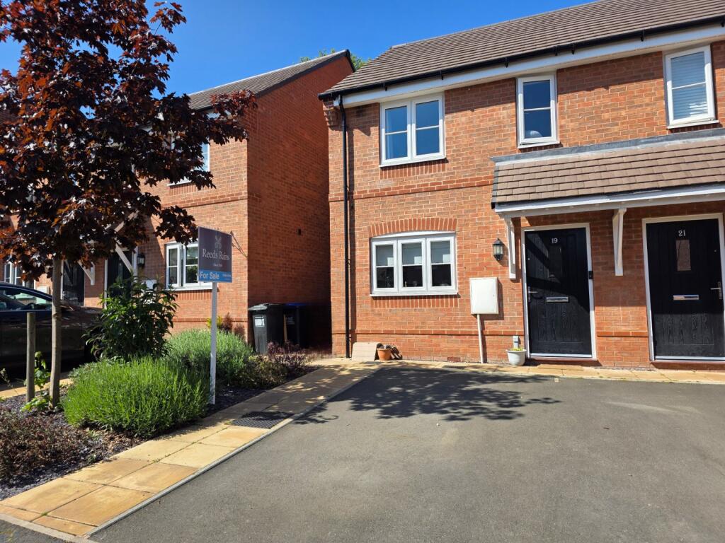 Main image of property: Harris Way, Kenilworth, Warwickshire, CV8