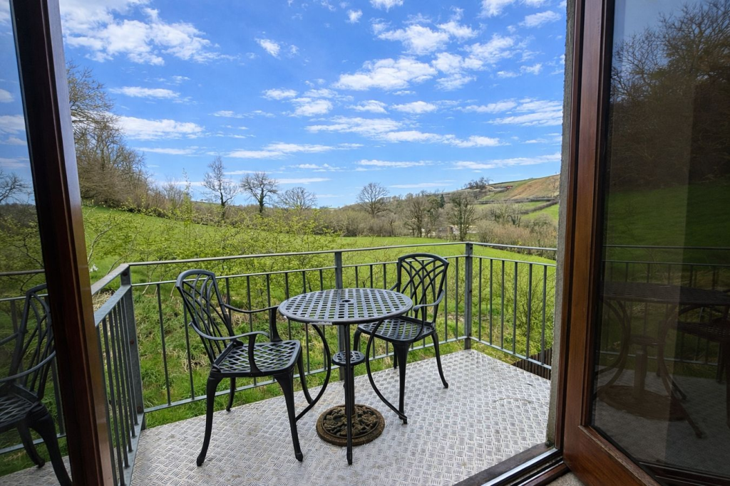 Drefach, Llanybydder, SA40 - More