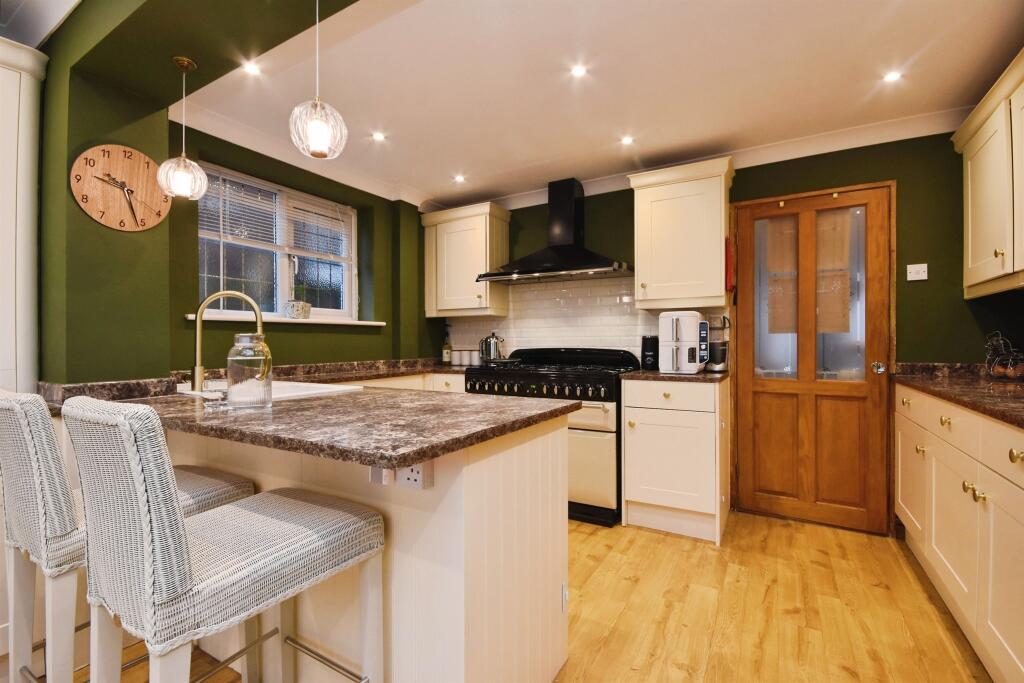 Spalding Way, Great Baddow, Chelmsford - View 6