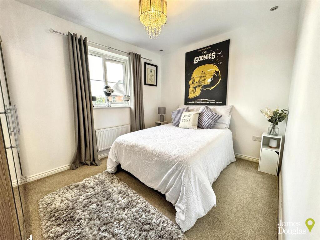 Apartment in Newport, Somerton, Liswerry - View 3