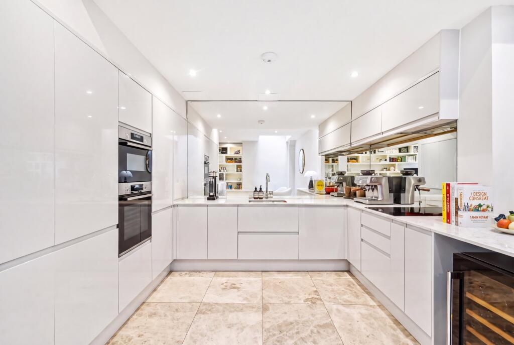House in London, South Kensington - More