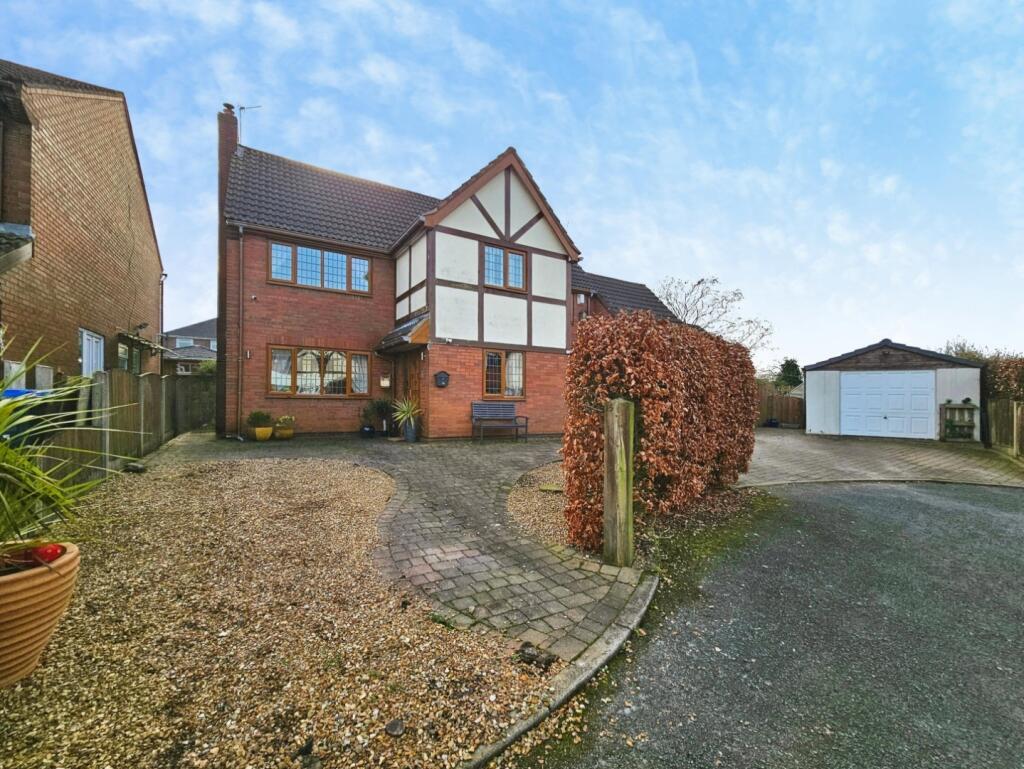 4-bed detached on Squirrel Hayes Avenue, Knypersley, Stoke-On-Trent, £485,000