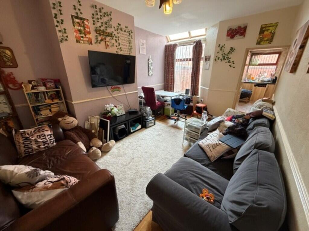 House in Manchester, Moss Side - View 3