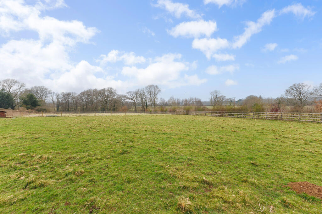 House in Basingstoke and Deane, Ashford Hill with Headley - View 3