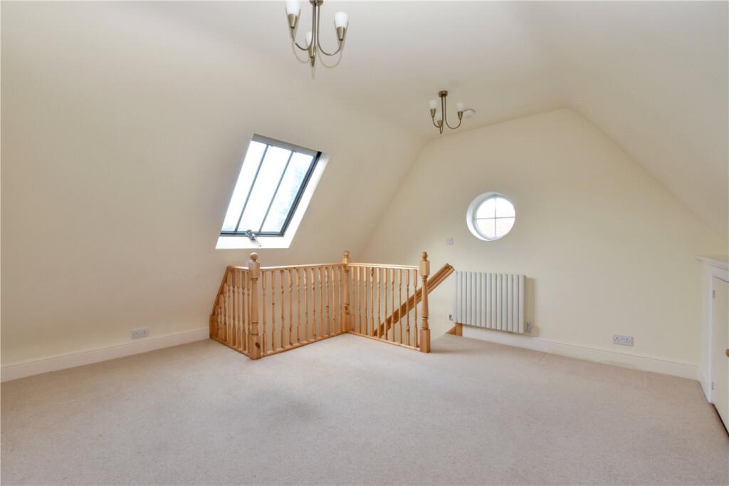 2 bedroom semi-detached house for rent