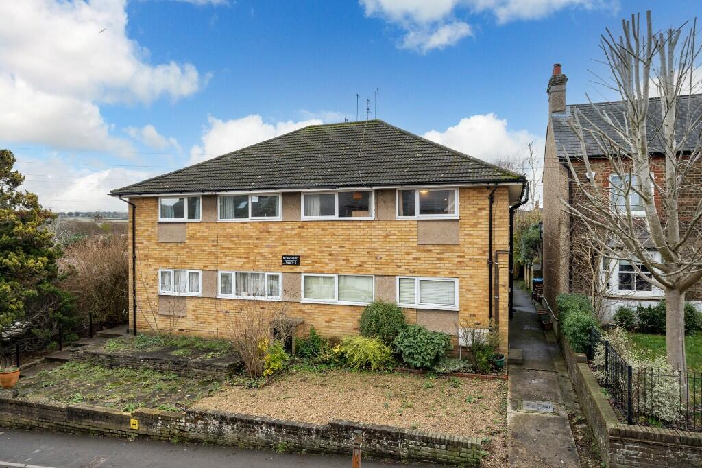 Main image of property: Cross Oak Road, Berkhamsted, Hertfordshire, HP4