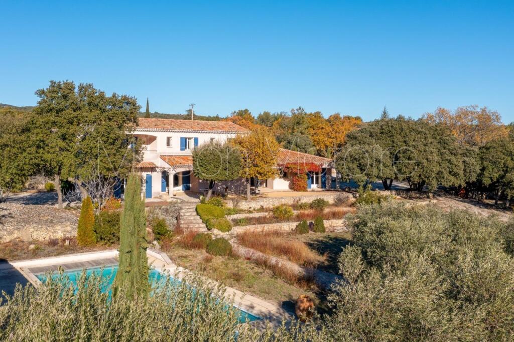 Main image of property: Provence-Alps-Cote d`Azur, Vaucluse, Cabrieres d'Avignon