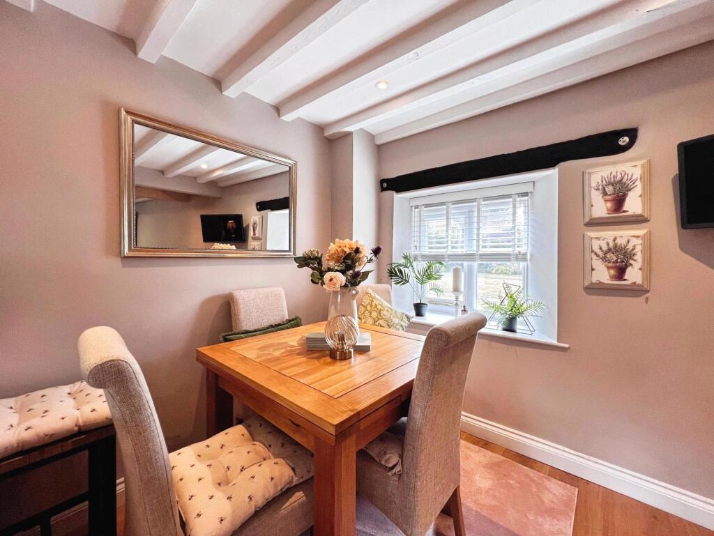 House in Worcester - View 5