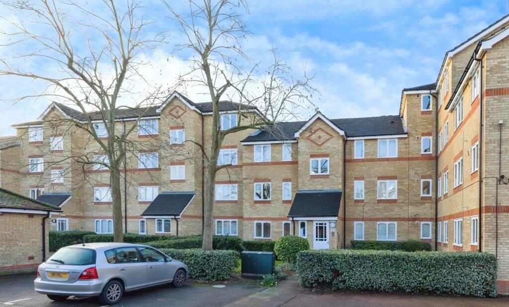 Main image of property: 34 Telegraph Place, London, E14 9XD