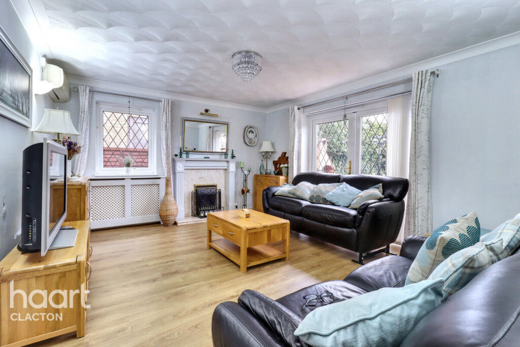 James Road, Clacton-On-Sea photo 4
