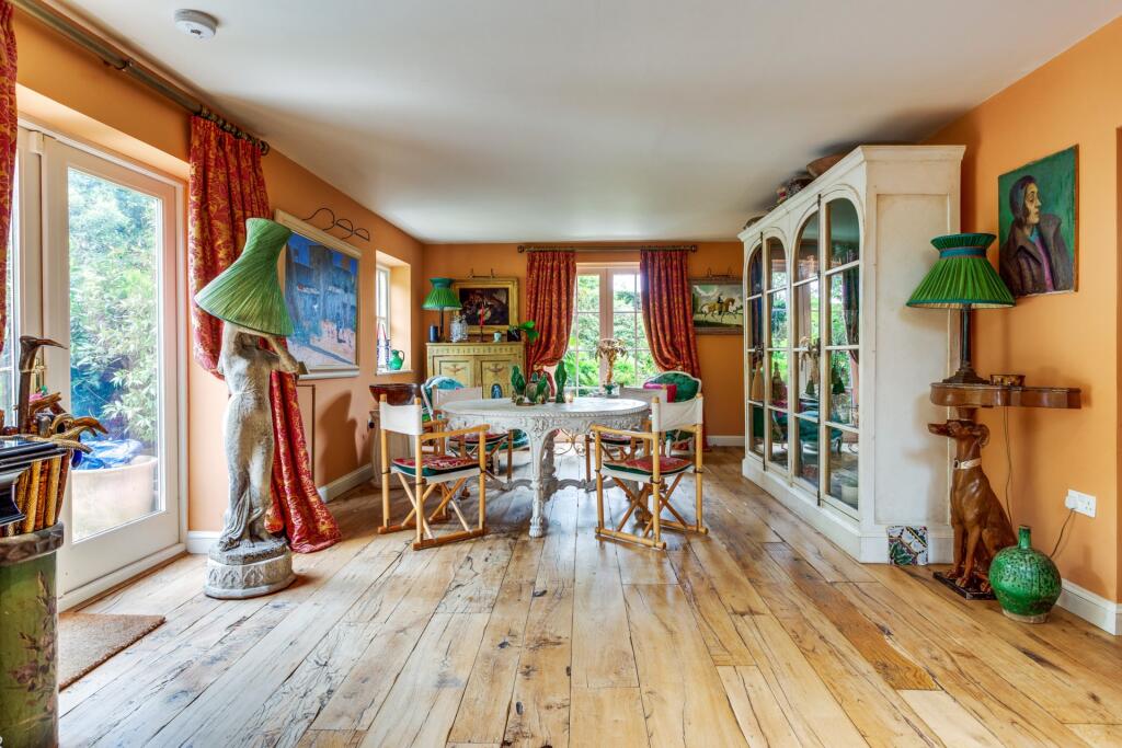 House in South Oxfordshire, Chinnor - View 5