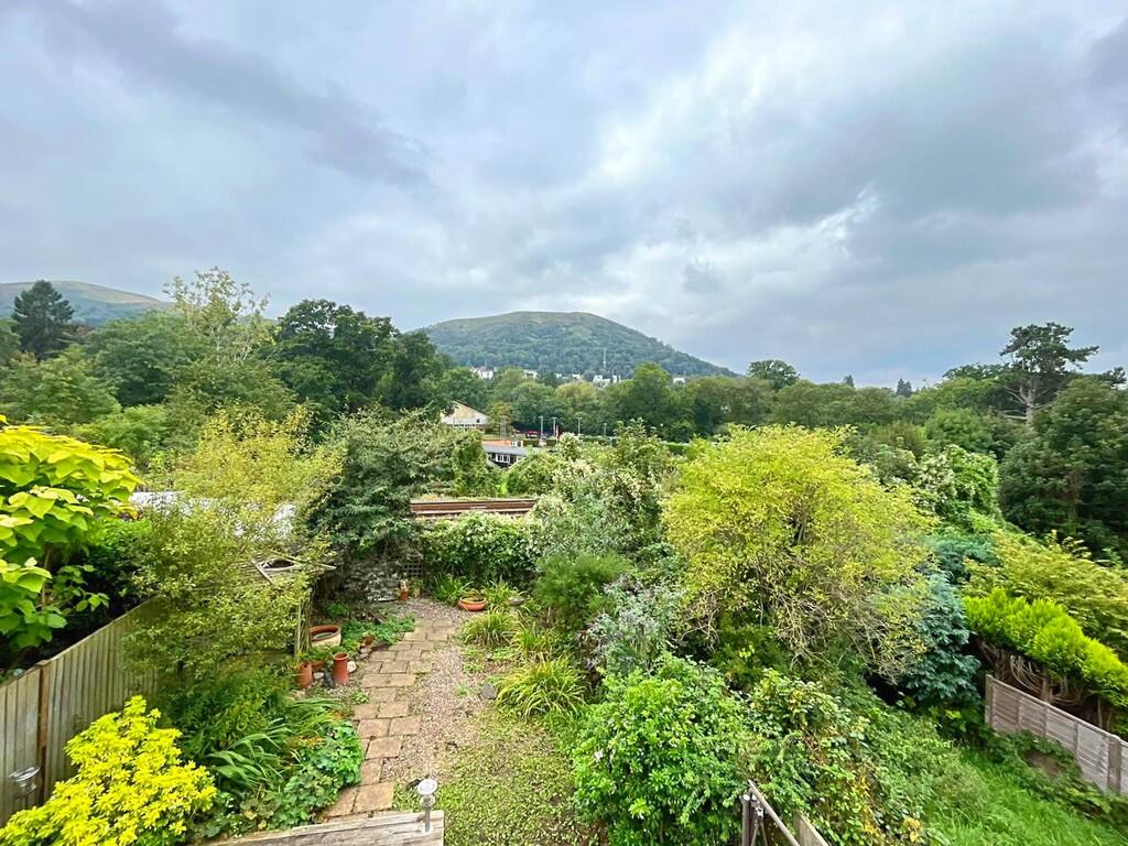 House in Worcester - View 2
