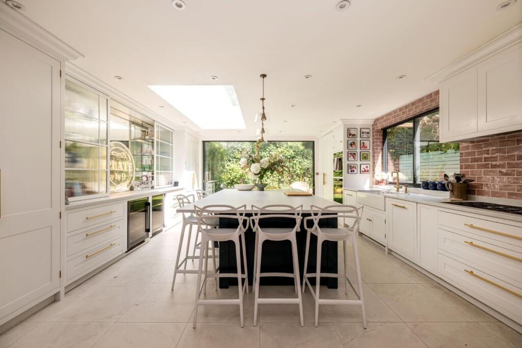 House in London - View 5