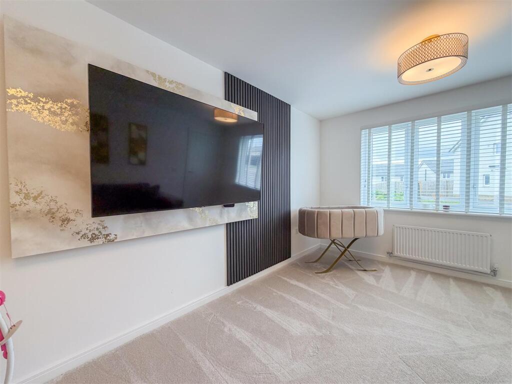 House in Coatbridge, Marnock, Glenboig - View 3