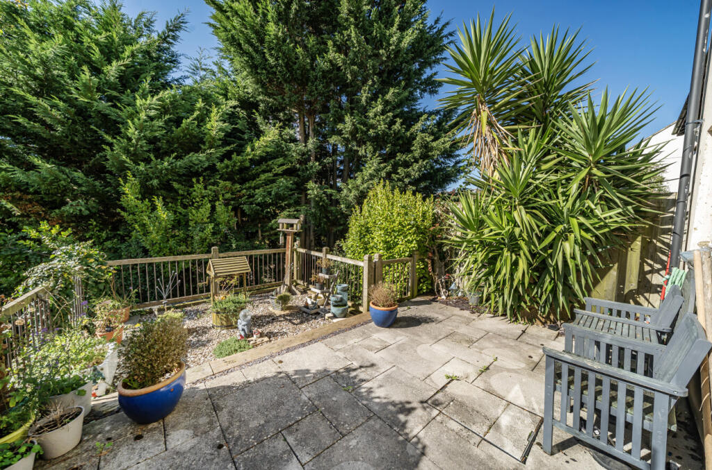 Barton Close, Paignton, Devon photo 3