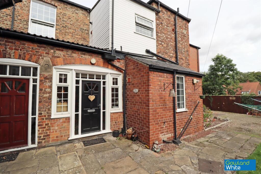 1-bed flat on High Street, Norton, TS20 1DR, £125,000