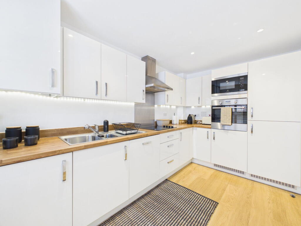 House in Worthing, West Worthing - View 2
