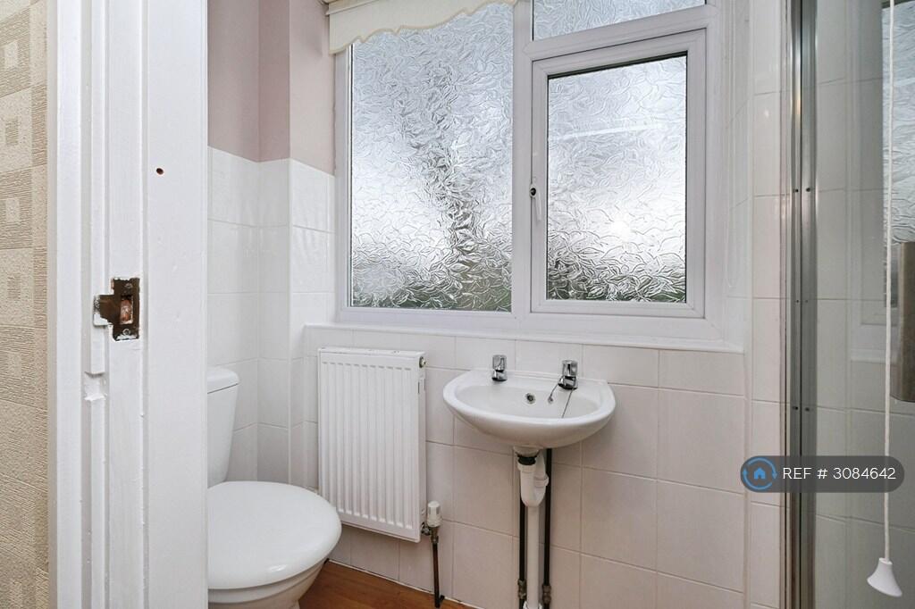 Apartment in Liverpool - More