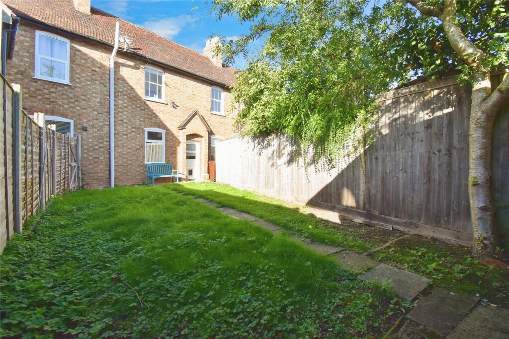 2-bed terraced on Vicarage Road, Winslow, £265,000