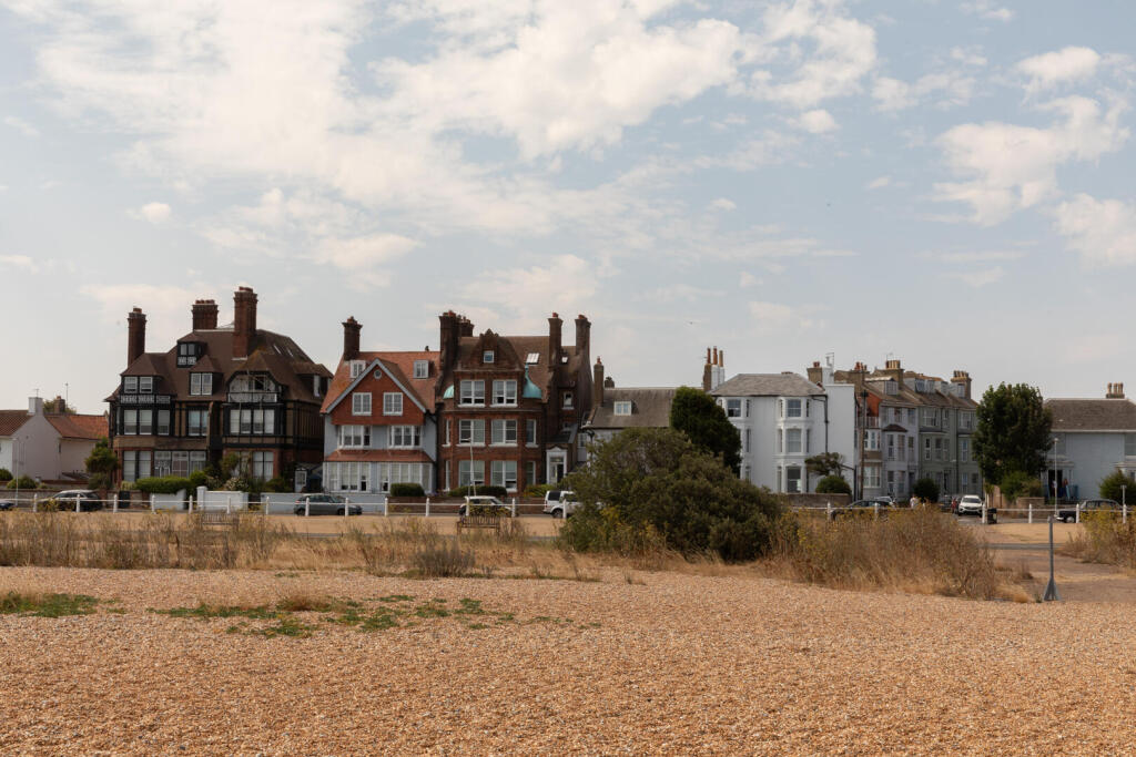 House in Canterbury - More