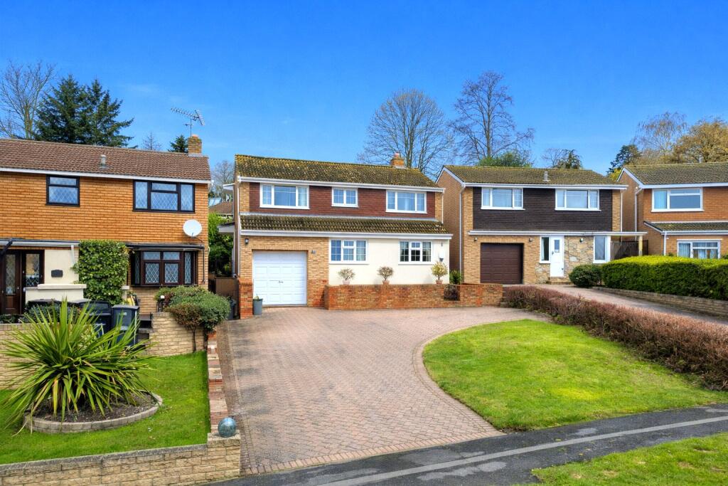 Main image of property: Mandeville Close, Tilehurst, Reading, Berkshire, RG30
