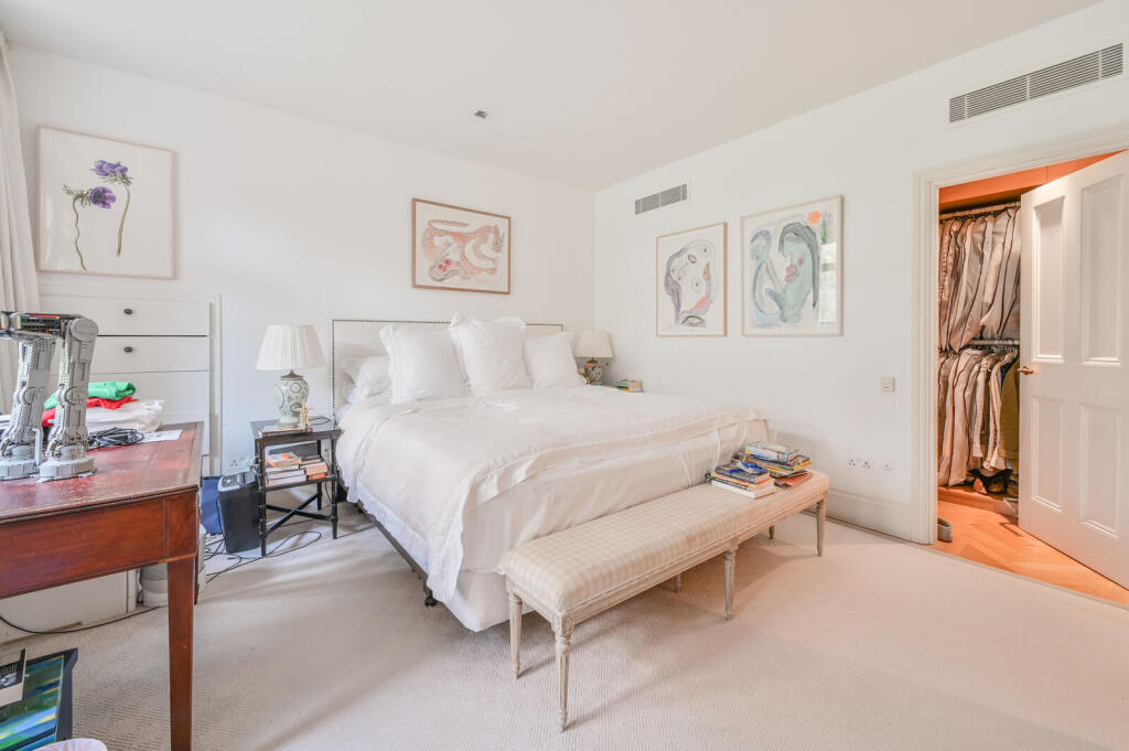 Harrington gardens, South Kensington, London, SW7 photo 4