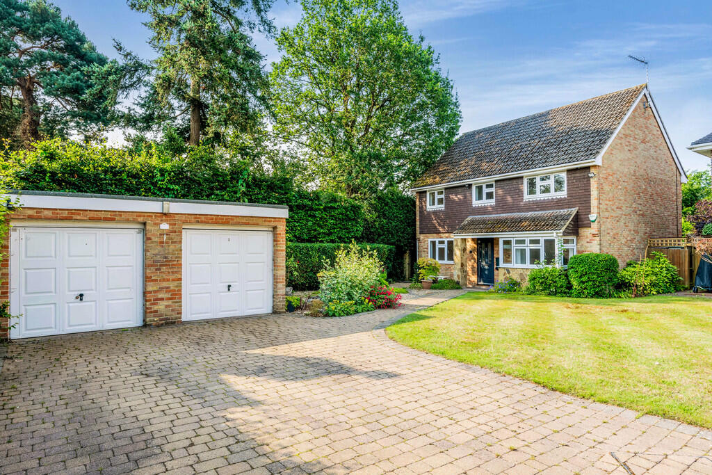 Main image of property: Cobham 