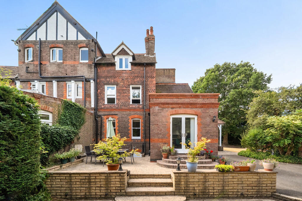 House in Harrow - View 2