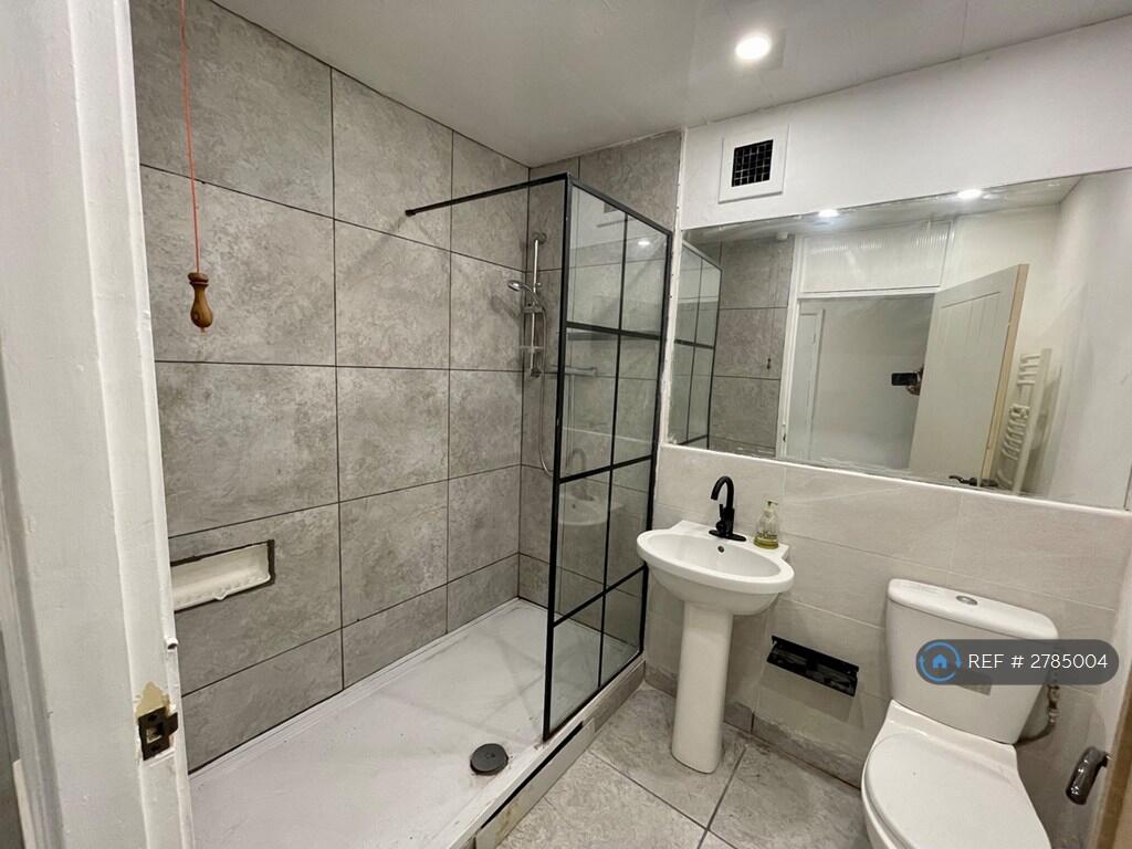 Additional image 9 of Warwick Crest, Birmingham, B15