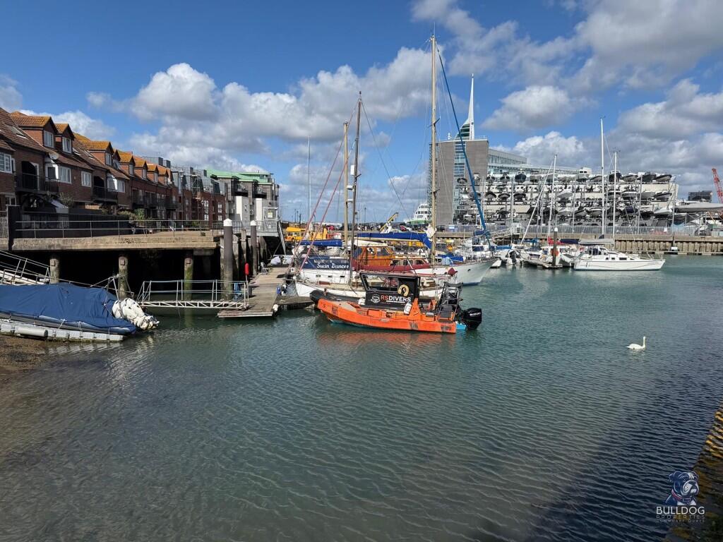 House in Portsmouth - View 5