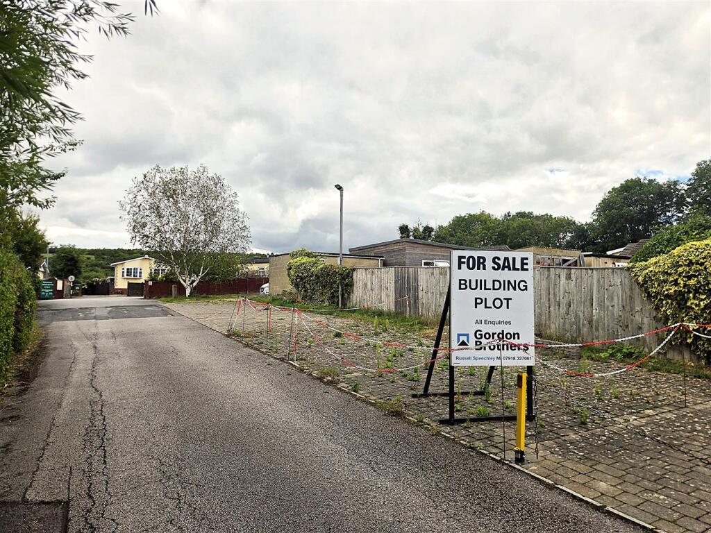 High Street, Wroughton, Swindon - View 3