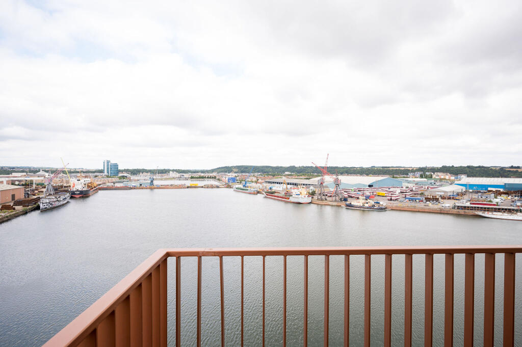 Apartment in Rochester - View 3