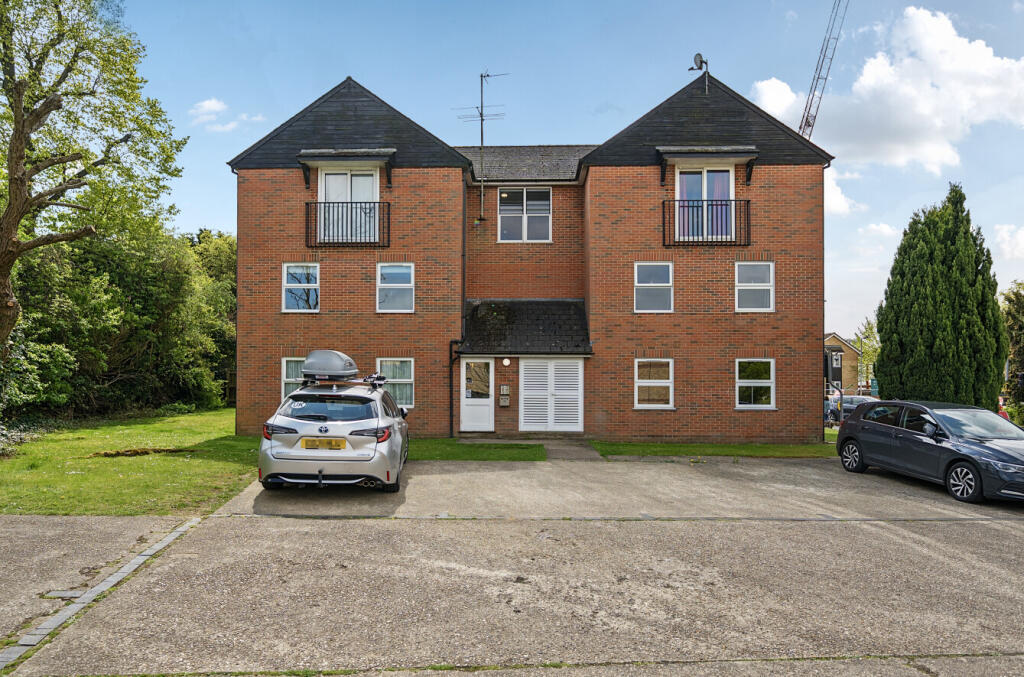 Main image of property: Radwinter Road, Saffron Walden, Essex, CB11