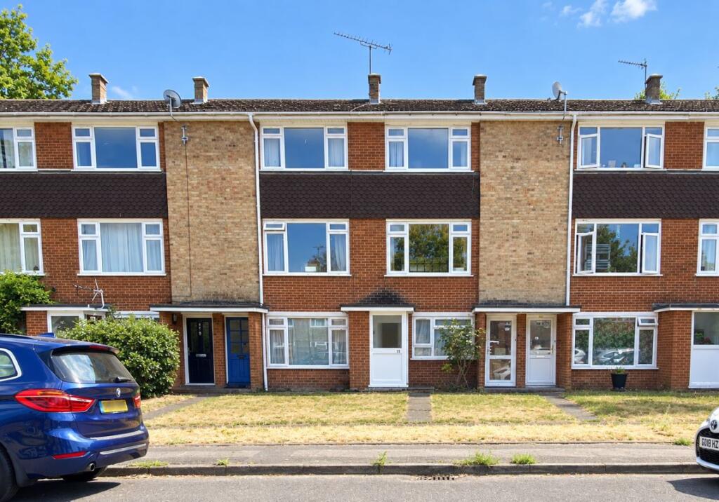 Main image of property: 11B, Simplemarsh Road, Addlestone, Surrey, KT15 1QH