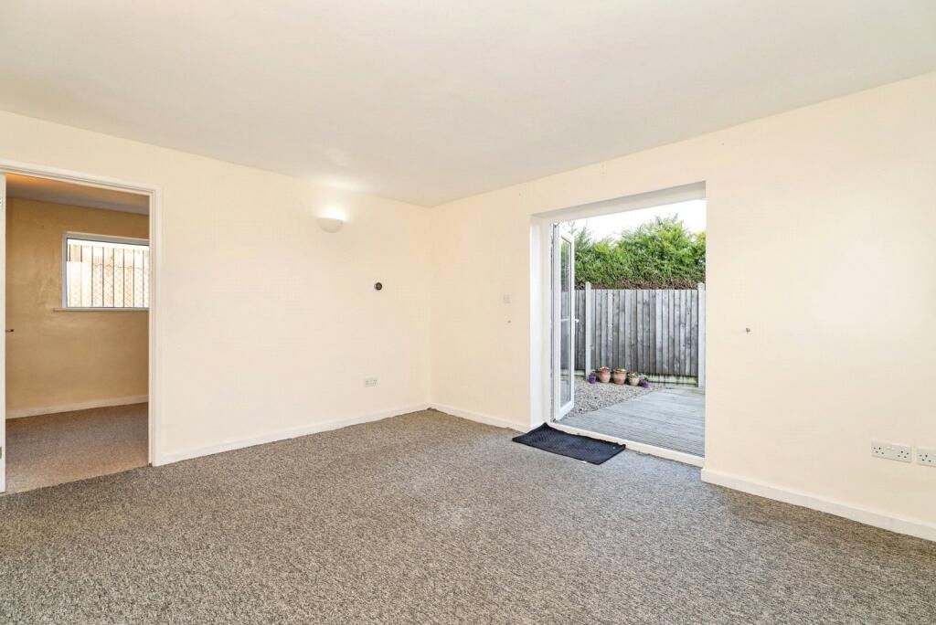 Apartment in Norwich - View 3