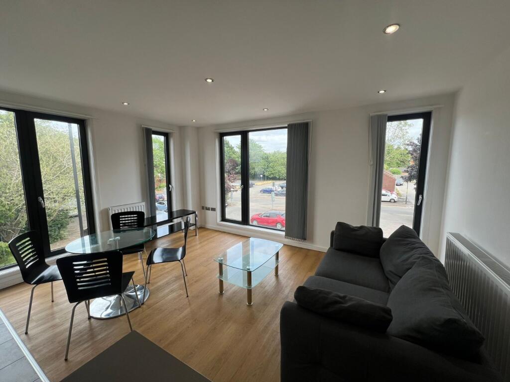 Apartment in Birmingham, Harborne - View 3